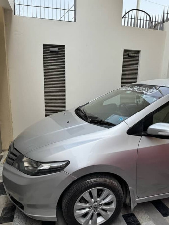 honda-city-aspire-2015-big-1