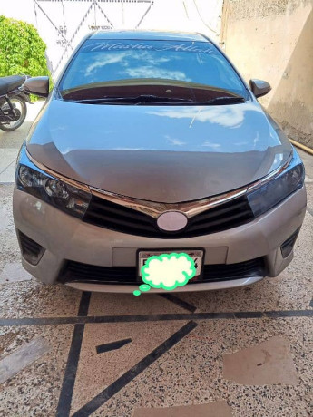 toyota-corolla-gli-2015-big-4