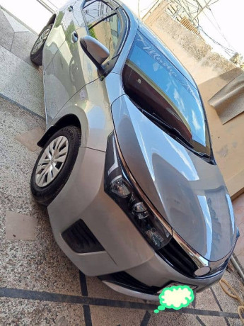 toyota-corolla-gli-2015-big-6