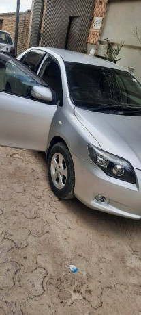 toyota-corolla-axio-2007-big-3