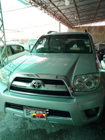 toyota-surf-2003-big-0
