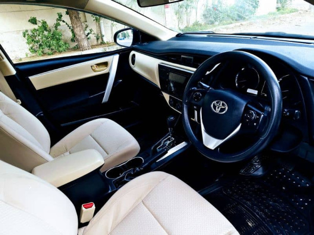 toyota-corolla-altis-16cc-model-2018aug-original-black-beauty-big-10