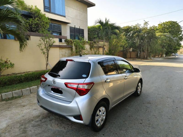 toyota-vitz-f-10-safety-edition-111-push-start-model-201823-b2b-big-3