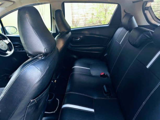 toyota-vitz-f-10-safety-edition-111-push-start-model-201823-b2b-big-10