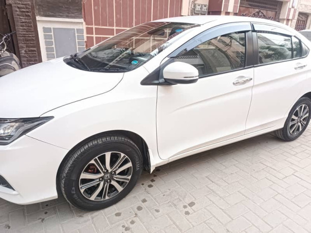 honda-city-aspire-2022-big-16
