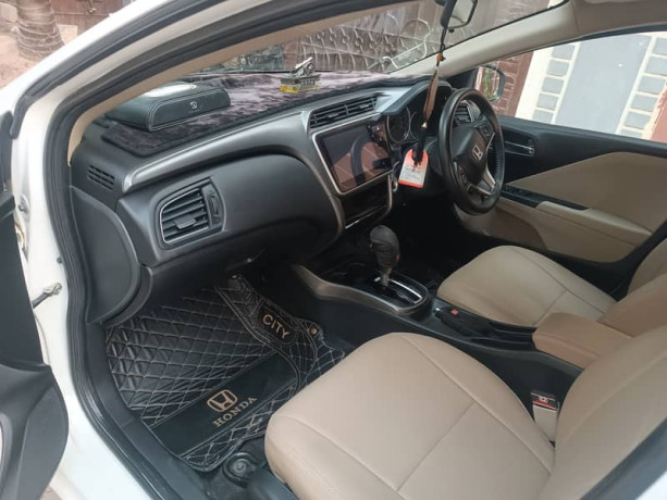 honda-city-aspire-2022-big-11