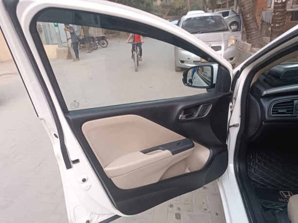 honda-city-aspire-2022-big-12