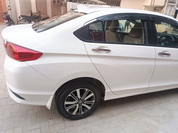 honda-city-aspire-2022-big-19