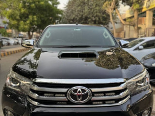 toyota-revo-2017