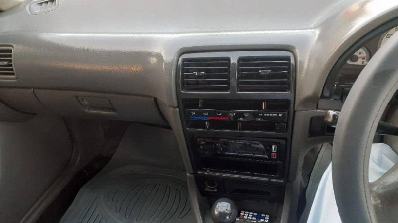suzuki-cultus-vxr-2005-model-big-8