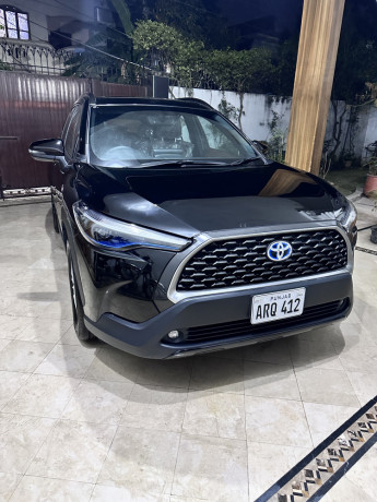 toyota-cross-hev-x-big-0