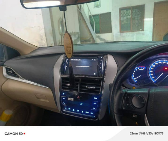 toyota-yaris-2022-big-4