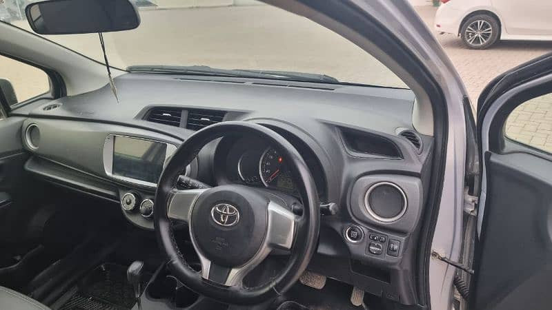toyota-vitz-2016-big-1