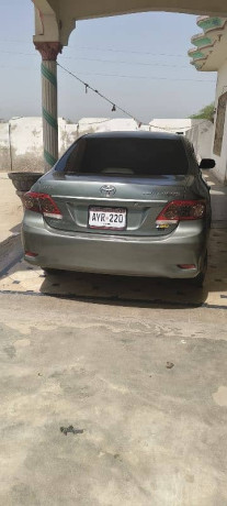 toyota-corolla-altis-2012-big-1
