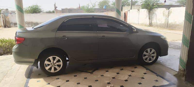 toyota-corolla-altis-2012-big-0