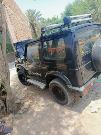 suzuki-jimny-sierra-1988-big-1
