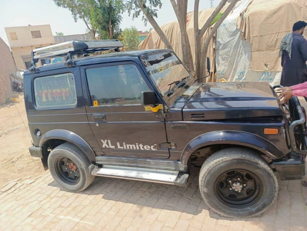 suzuki-jimny-sierra-1988-big-2