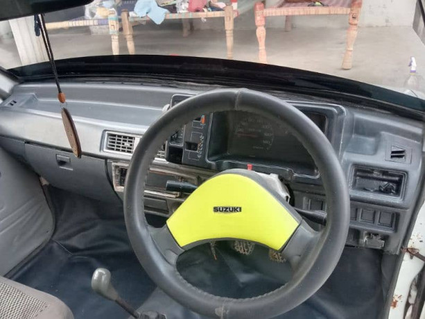 suzuki-mehran-vxr-2006-big-7