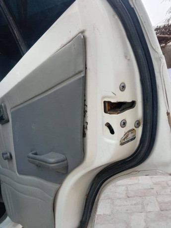 suzuki-mehran-vxr-2006-big-10
