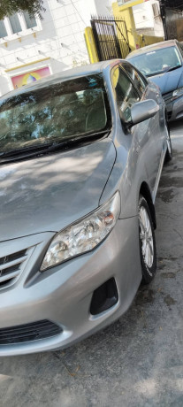 toyota-corolla-gli-2011-big-0