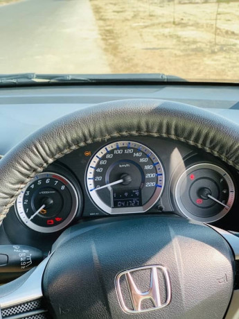 honda-city-ivtec-2021-big-10