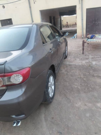 toyota-altis-grande-2010-big-4