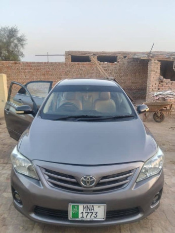 toyota-altis-grande-2010-big-0