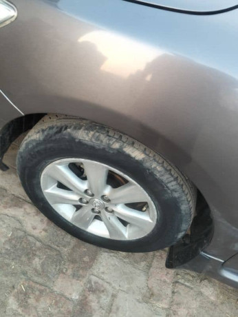 toyota-altis-grande-2010-big-11
