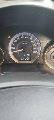 honda-city-ivtec-2019-big-16