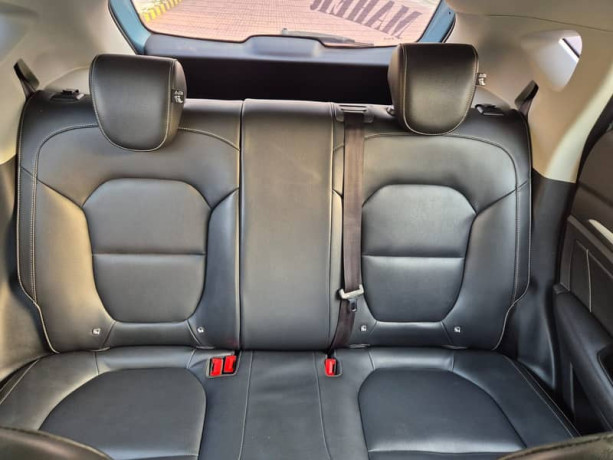 mg-zs-ev-electric-car-big-4