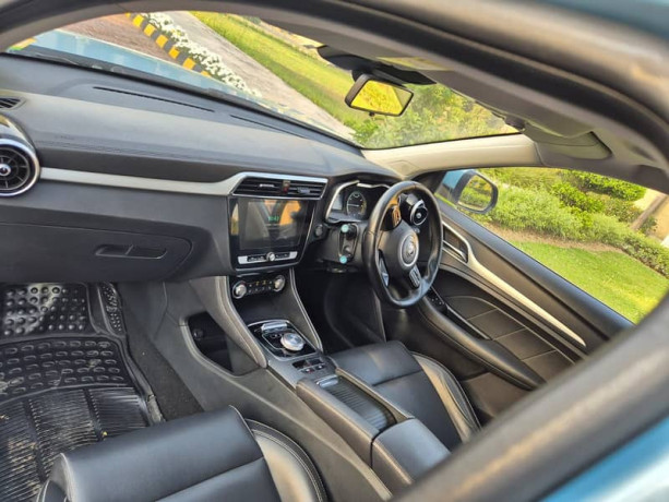 mg-zs-ev-electric-car-big-8