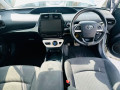 2018-prius-small-6