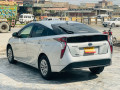 2018-prius-small-2