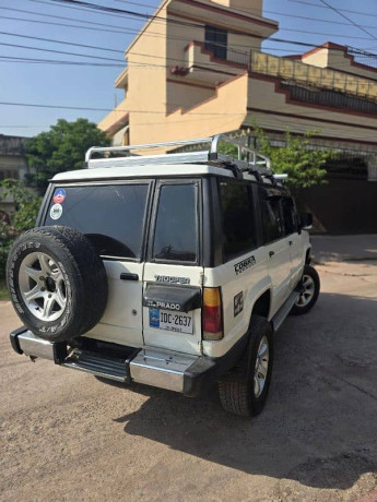 isuzu-trooper-1980-big-2