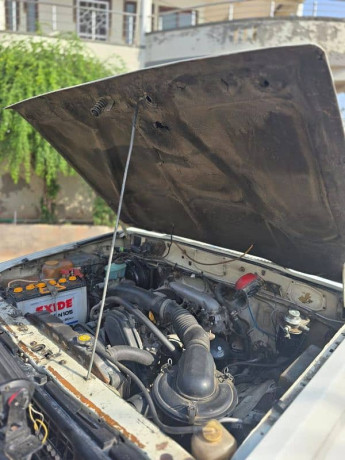 isuzu-trooper-1980-big-9