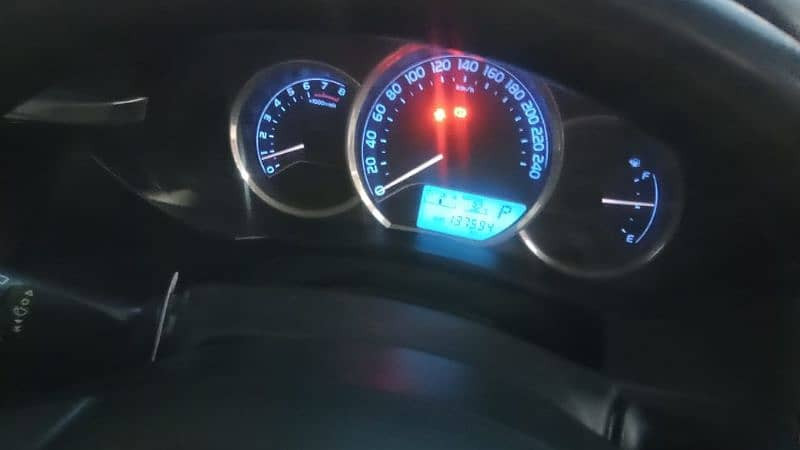 toyota-corolla-gli-2016-big-3