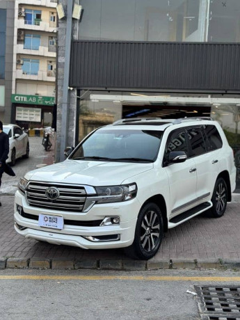 toyota-land-cruiser-2017-toyota-land-cruiser2017-big-2
