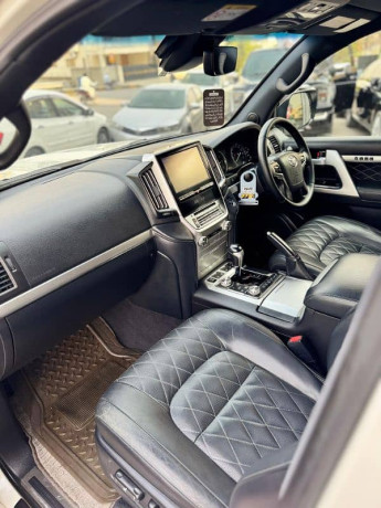 toyota-land-cruiser-2017-toyota-land-cruiser2017-big-8