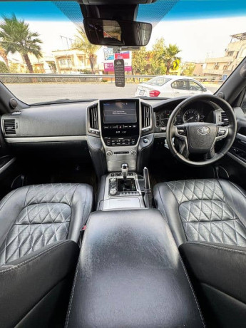 toyota-land-cruiser-2017-toyota-land-cruiser2017-big-7