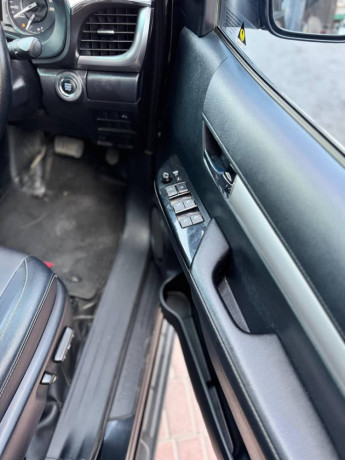 toyota-hilux-rocco-2021toyotahiluxrocco2021-big-11