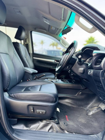 toyota-hilux-rocco-2021toyotahiluxrocco2021-big-12