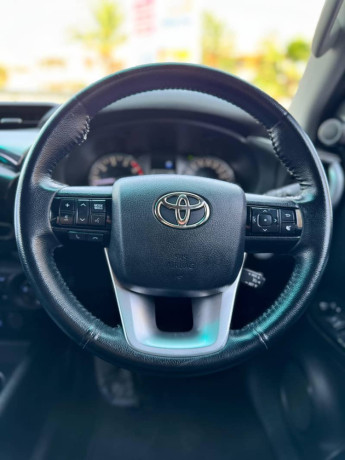 toyota-hilux-rocco-2021toyotahiluxrocco2021-big-6