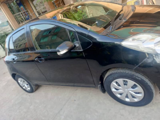 toyota-vitz-2010-big-11