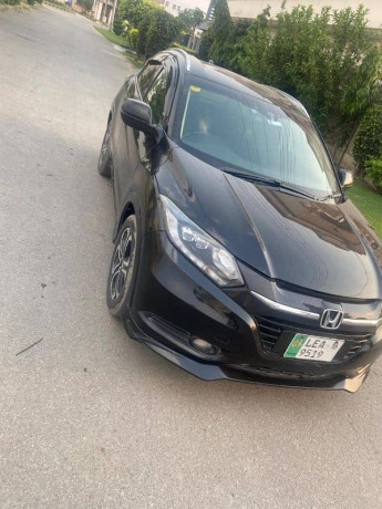honda-vezel-2014-2016-model-big-0