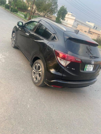 honda-vezel-2014-2016-model-big-1