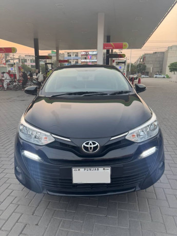 toyota-yaris-13-automatic-gli-cvt-45000-km-driven-good-condition-big-0