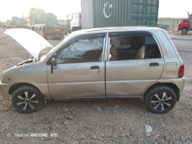 daihatsu-cuore-2007-big-14