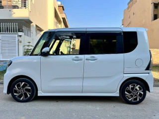 daihatsu-tanto-2022