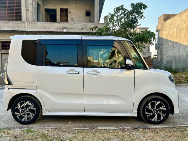 daihatsu-tanto-2022-big-3