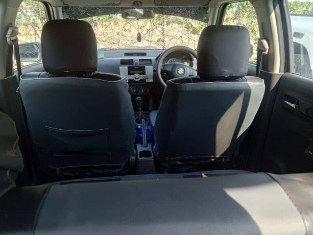 suzuki-swift-dlx-2011-big-9